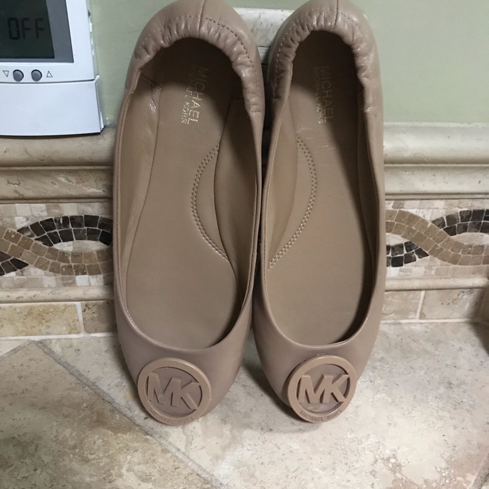 Michael Kors Nude Flats